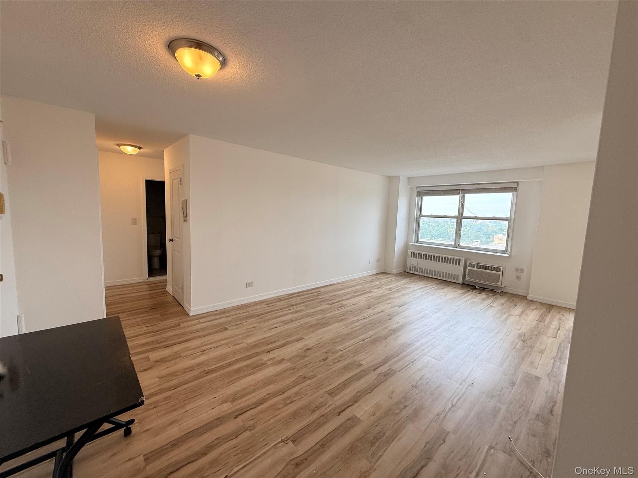 2550 Olinville Avenue Unit: 15H thumbnail 3