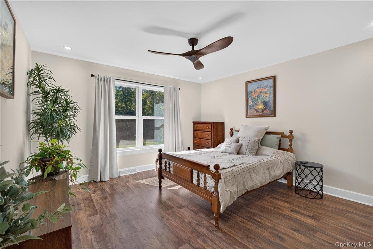 1410 Cosgrove Drive thumbnail 27