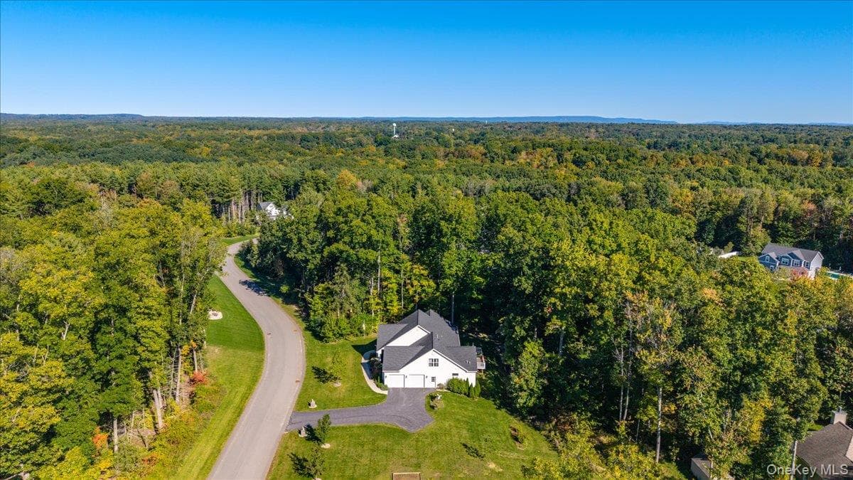 1410 Cosgrove Drive thumbnail 29