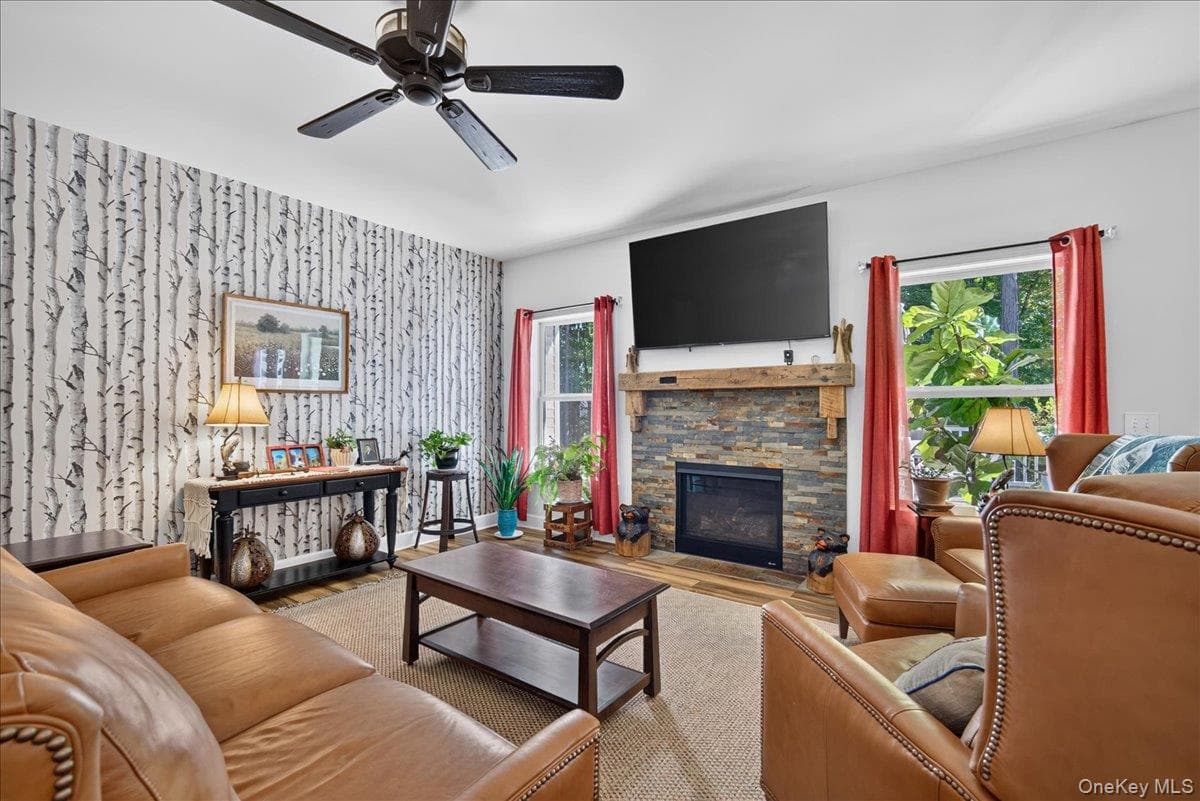 1410 Cosgrove Drive thumbnail 15