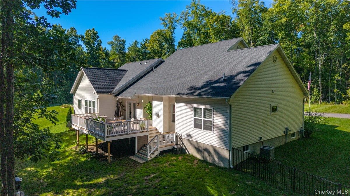 1410 Cosgrove Drive thumbnail 4