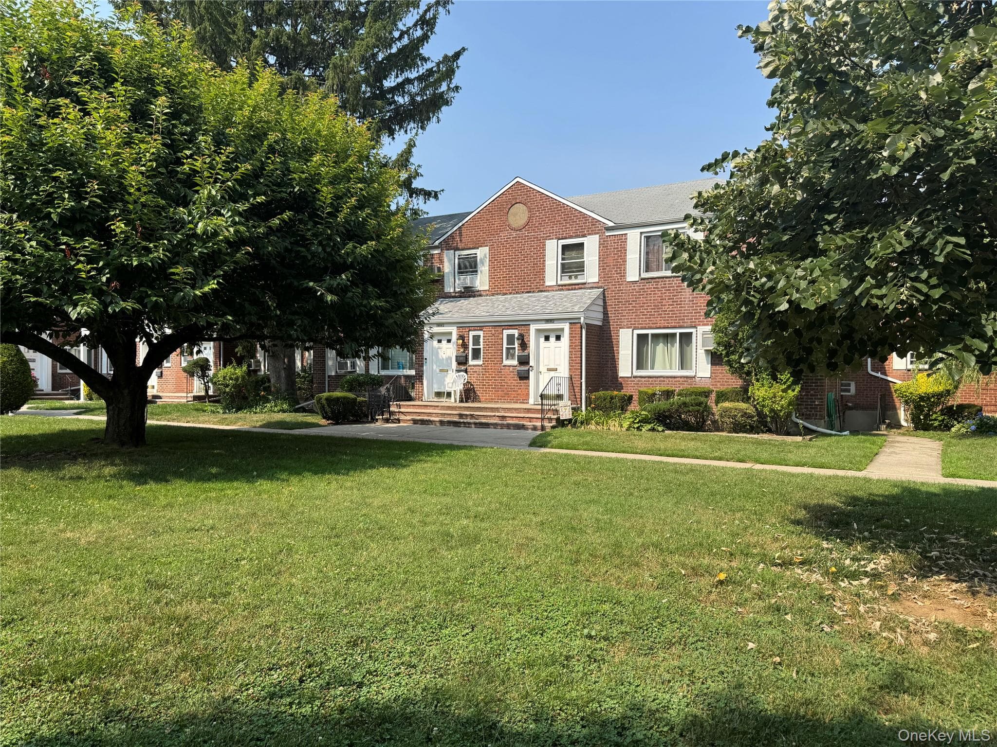 260-38 73 Avenue Unit: B1 photo 1