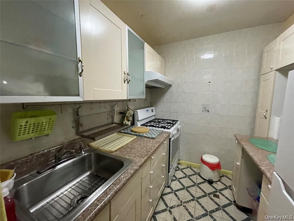 42-42 Colden Street Unit: B21 thumbnail 9