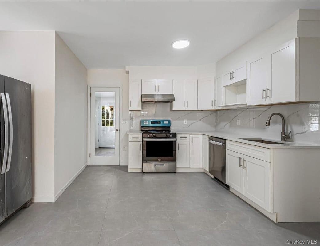 6134 Parsons Boulevard thumbnail 5