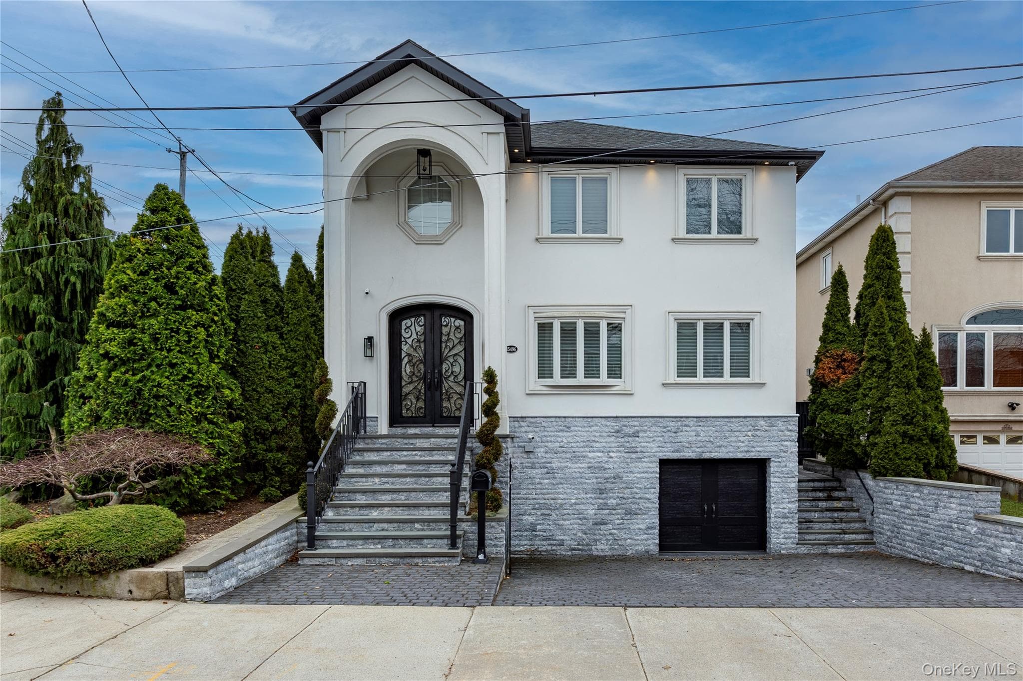 15496 Riverside Drive photo 1