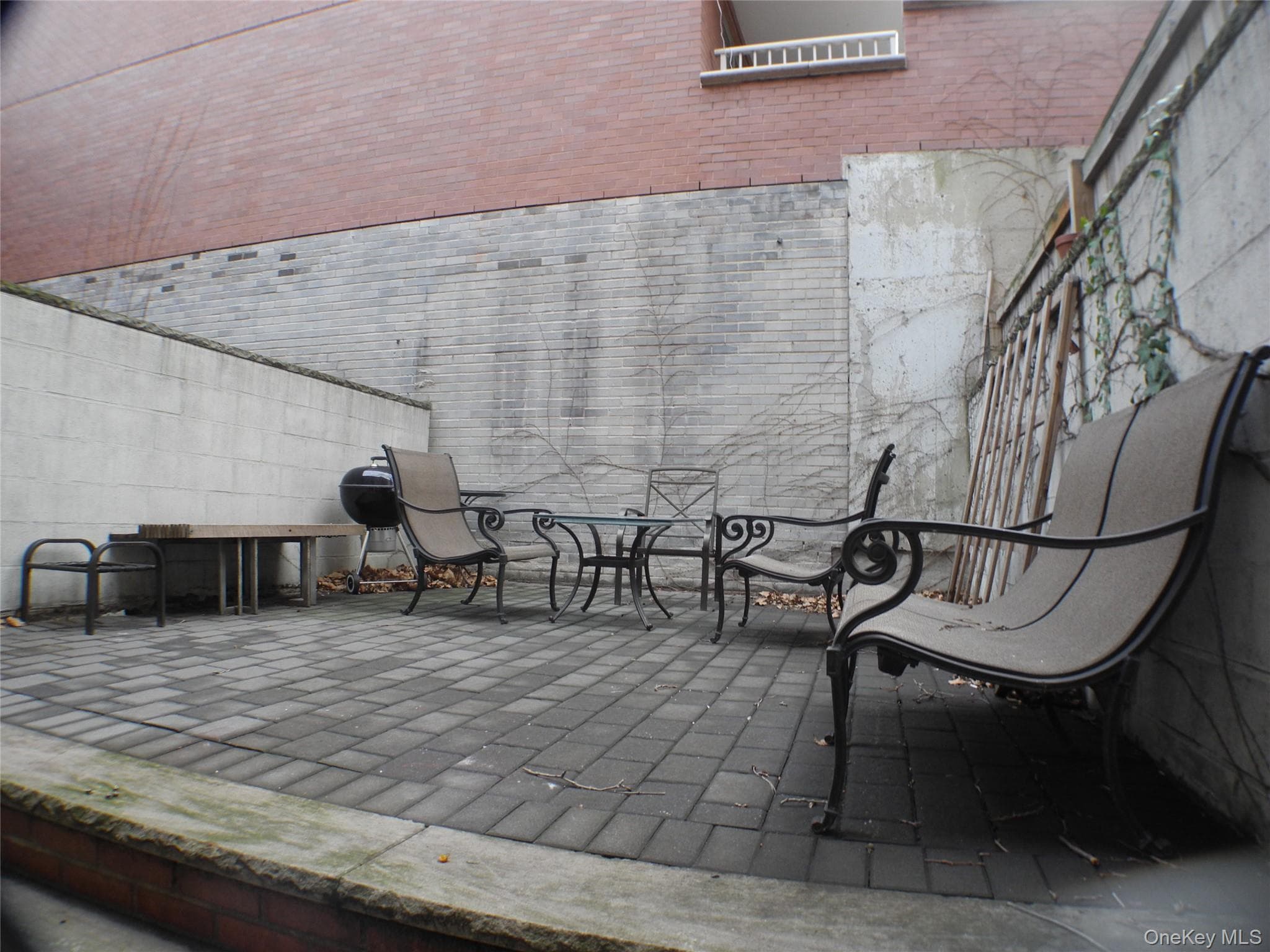 252 E 33 Street thumbnail 10