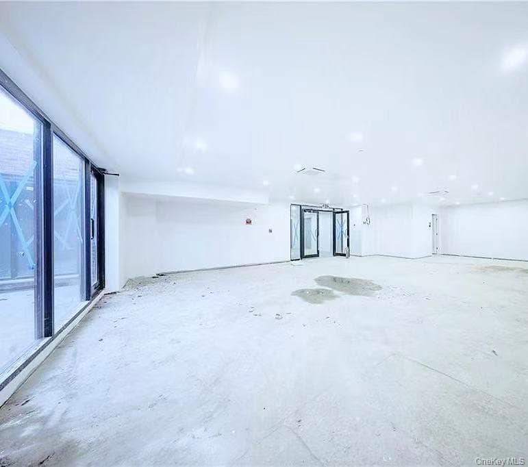 16502 Sanford Avenue thumbnail 13