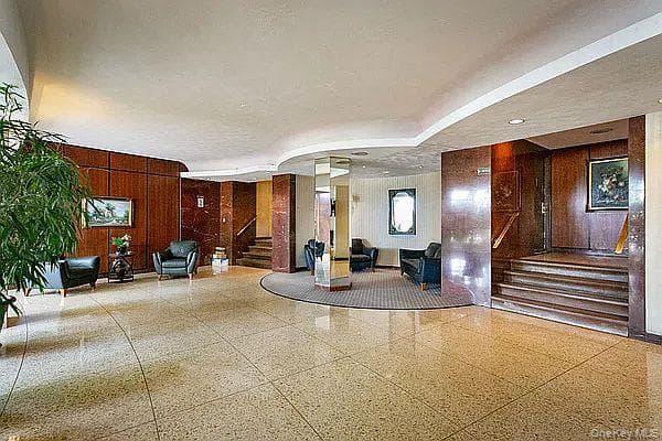 61-20 Grand Central Parkway Unit: C 1205 thumbnail 3
