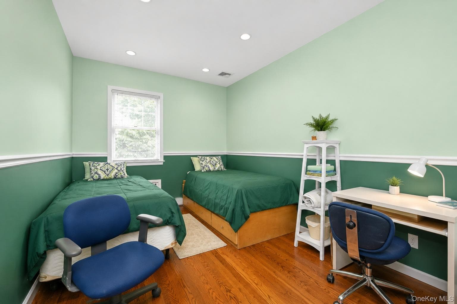 144-49 70th Avenue thumbnail 18
