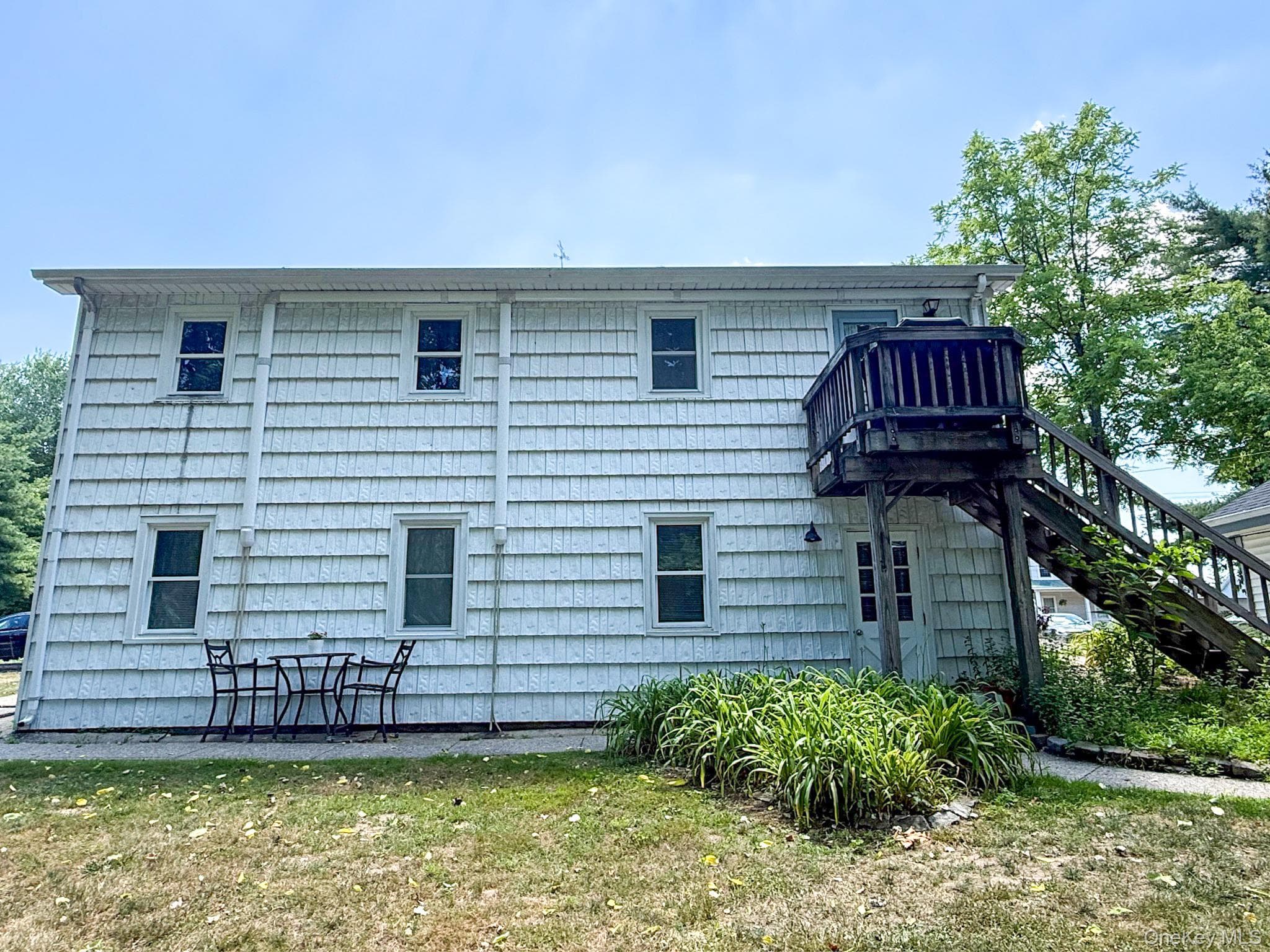 215 Maple Avenue thumbnail 33