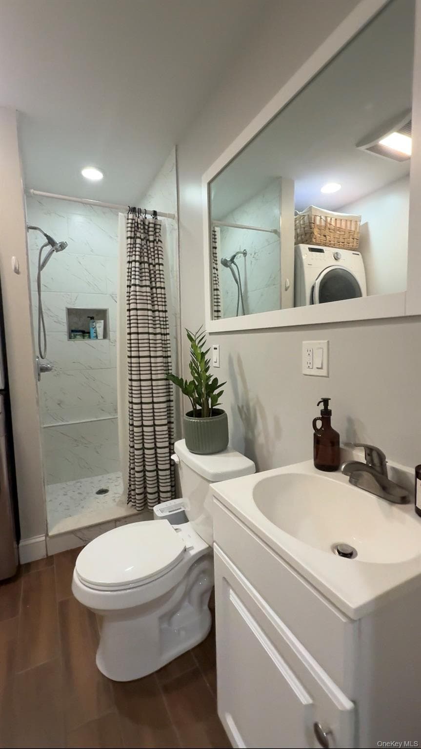 215 Maple Avenue thumbnail 26