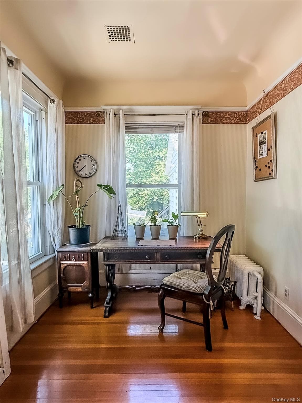 215 Maple Avenue thumbnail 11
