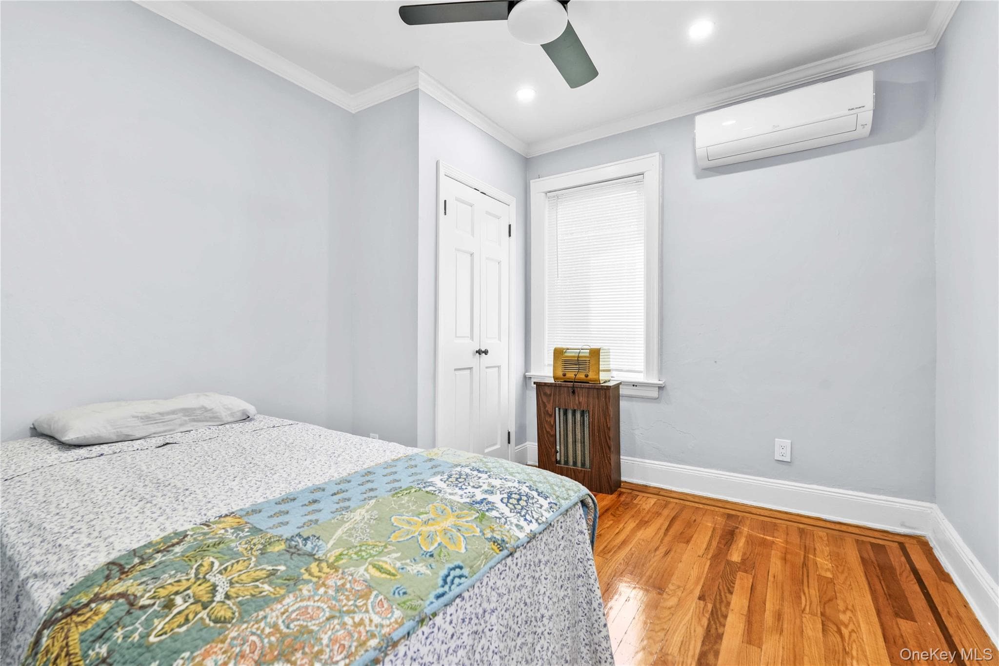 204-11 Murdock Avenue thumbnail 10