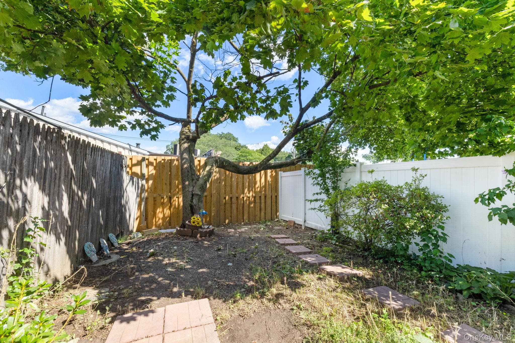 72 Kennedy Drive thumbnail 26