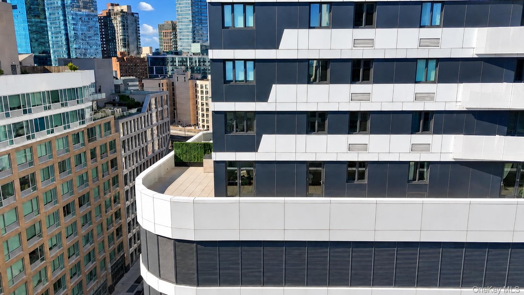 2416 Queens Plaza Unit: 7B thumbnail 12