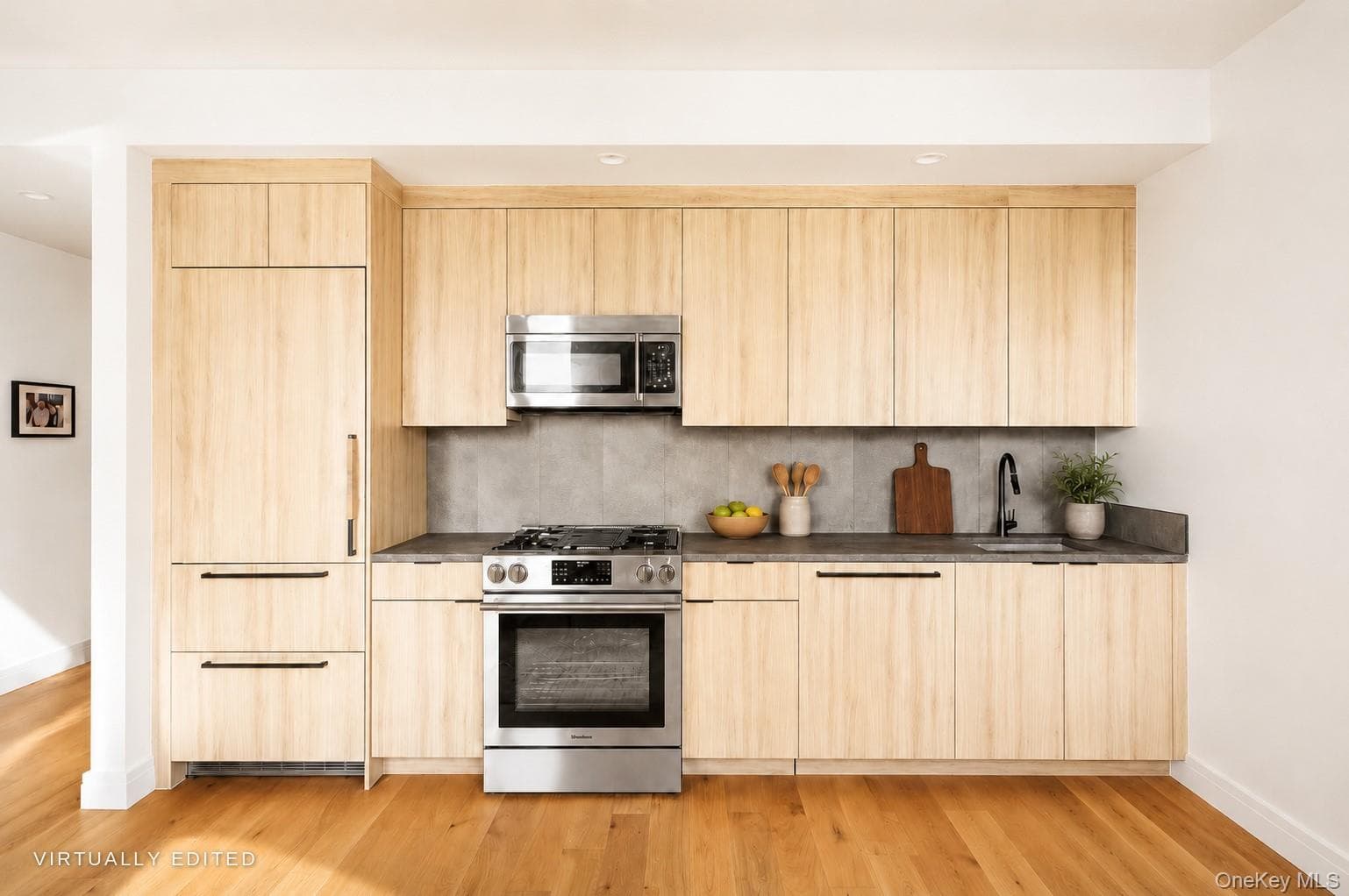 2416 Queens Plaza Unit: 7B thumbnail 4