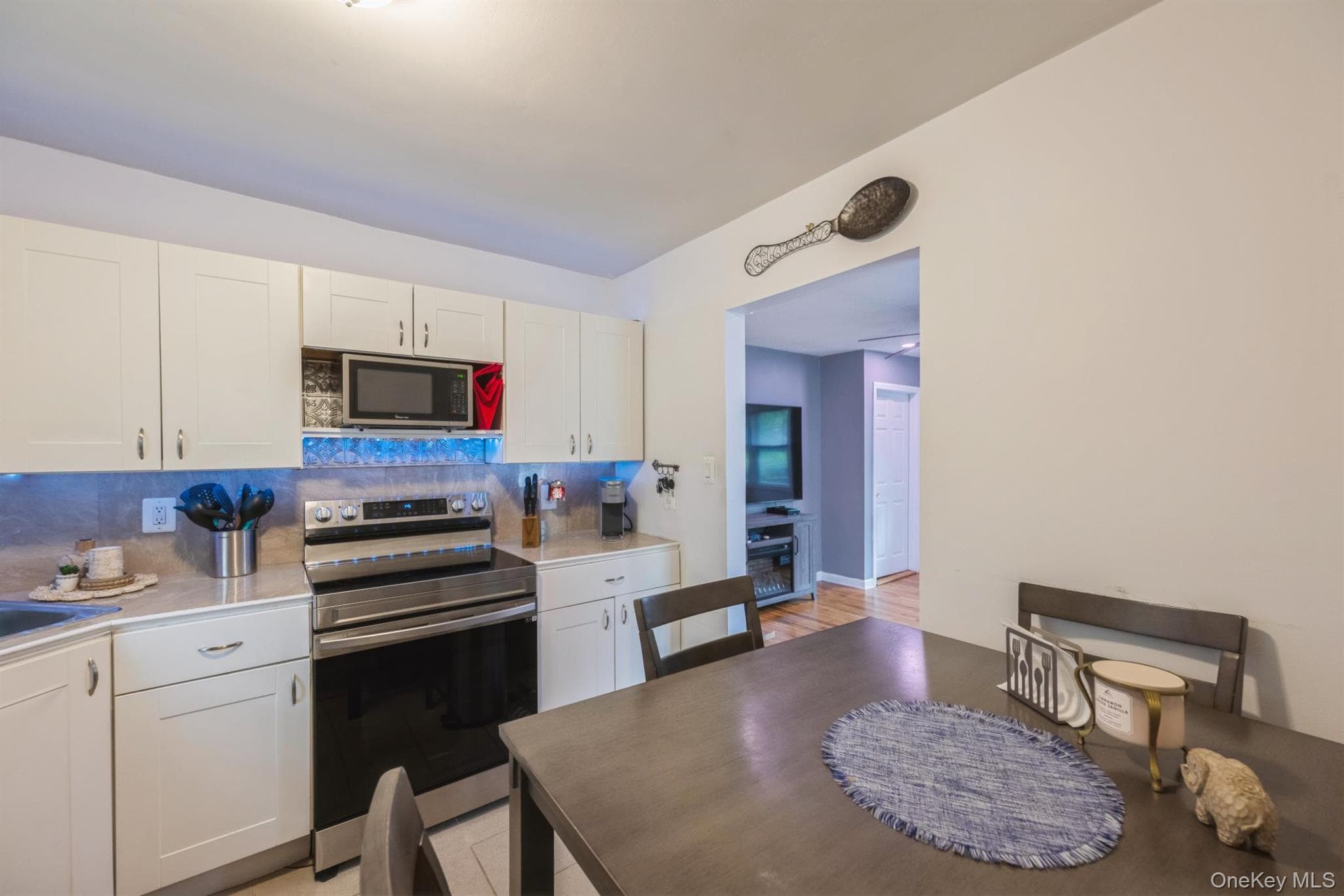 127 Hallock Landing Road thumbnail 10