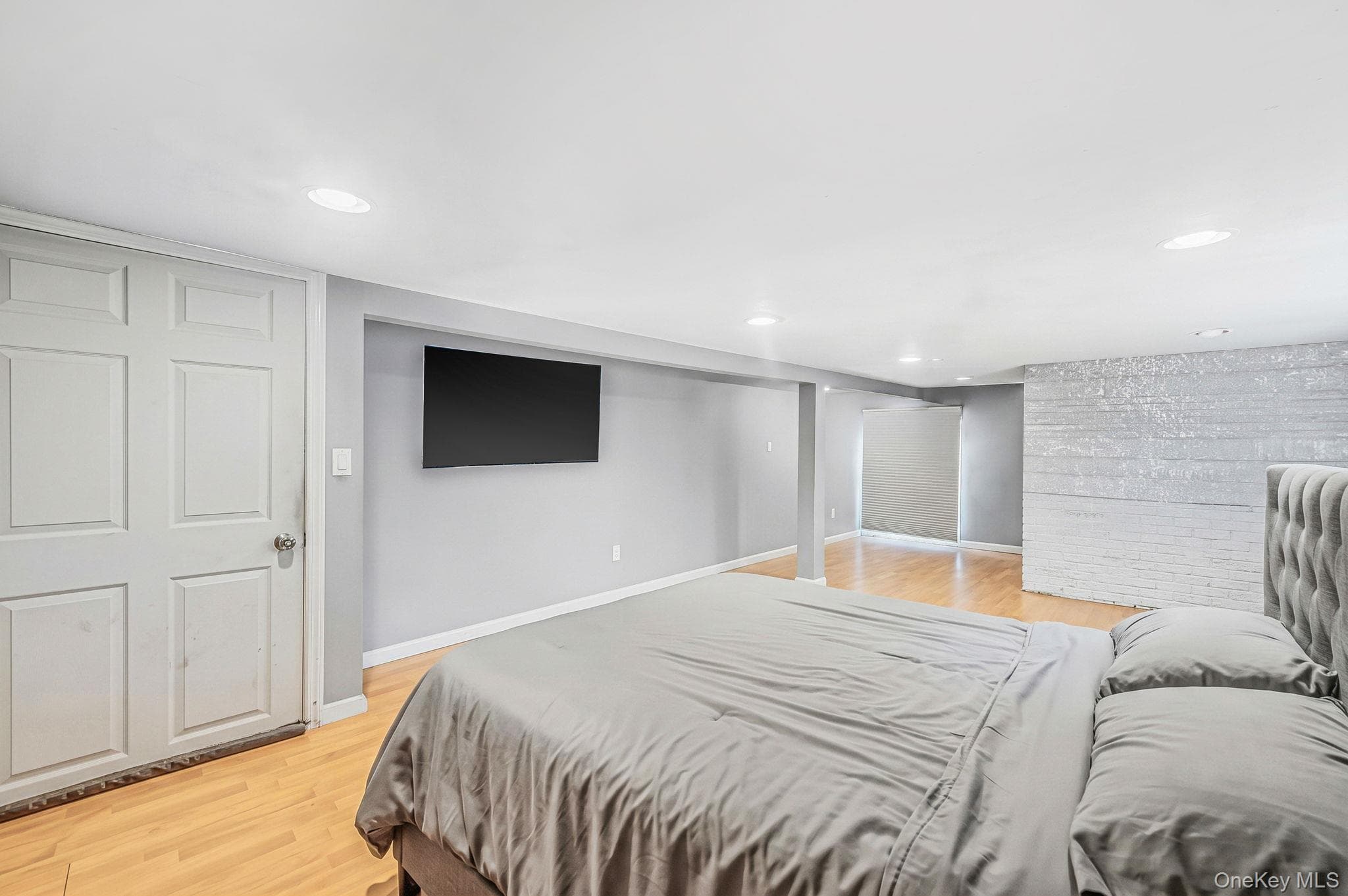 414 Avalon Place thumbnail 33