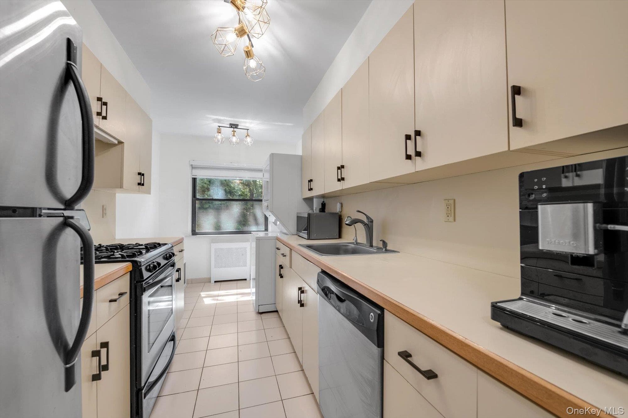 1203 E Broadway Unit: G13 thumbnail 6