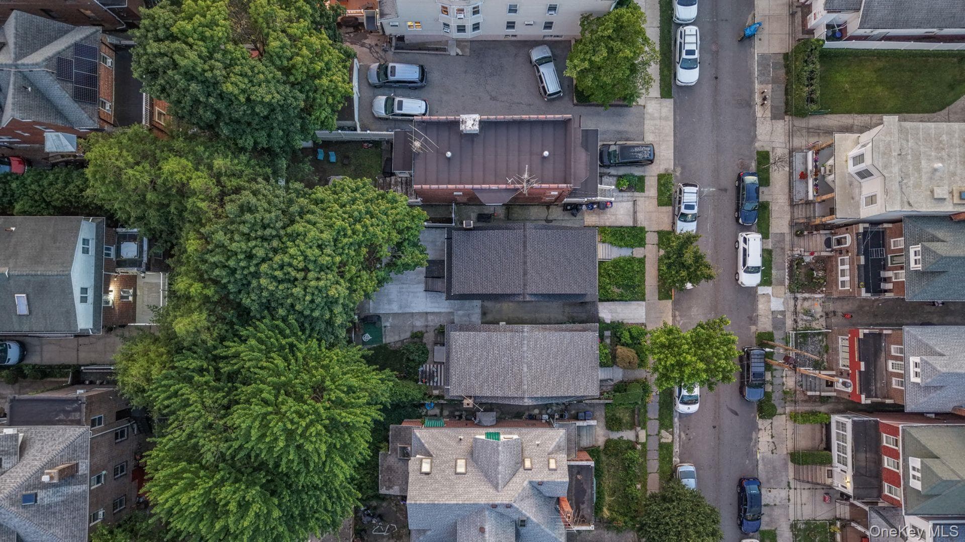 128 E 238th Street thumbnail 28