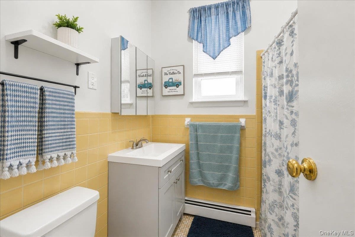 1581 Hollywood Avenue thumbnail 9