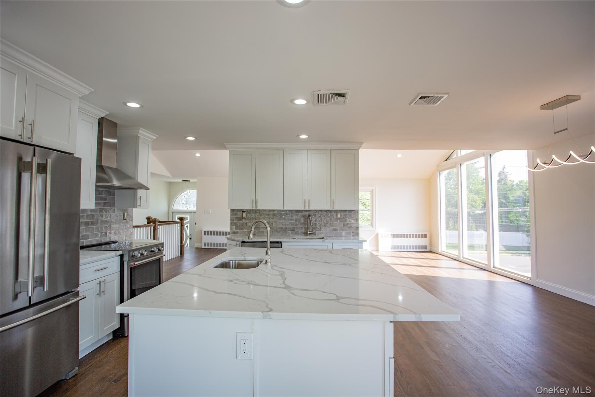988 Westwood Road thumbnail 4
