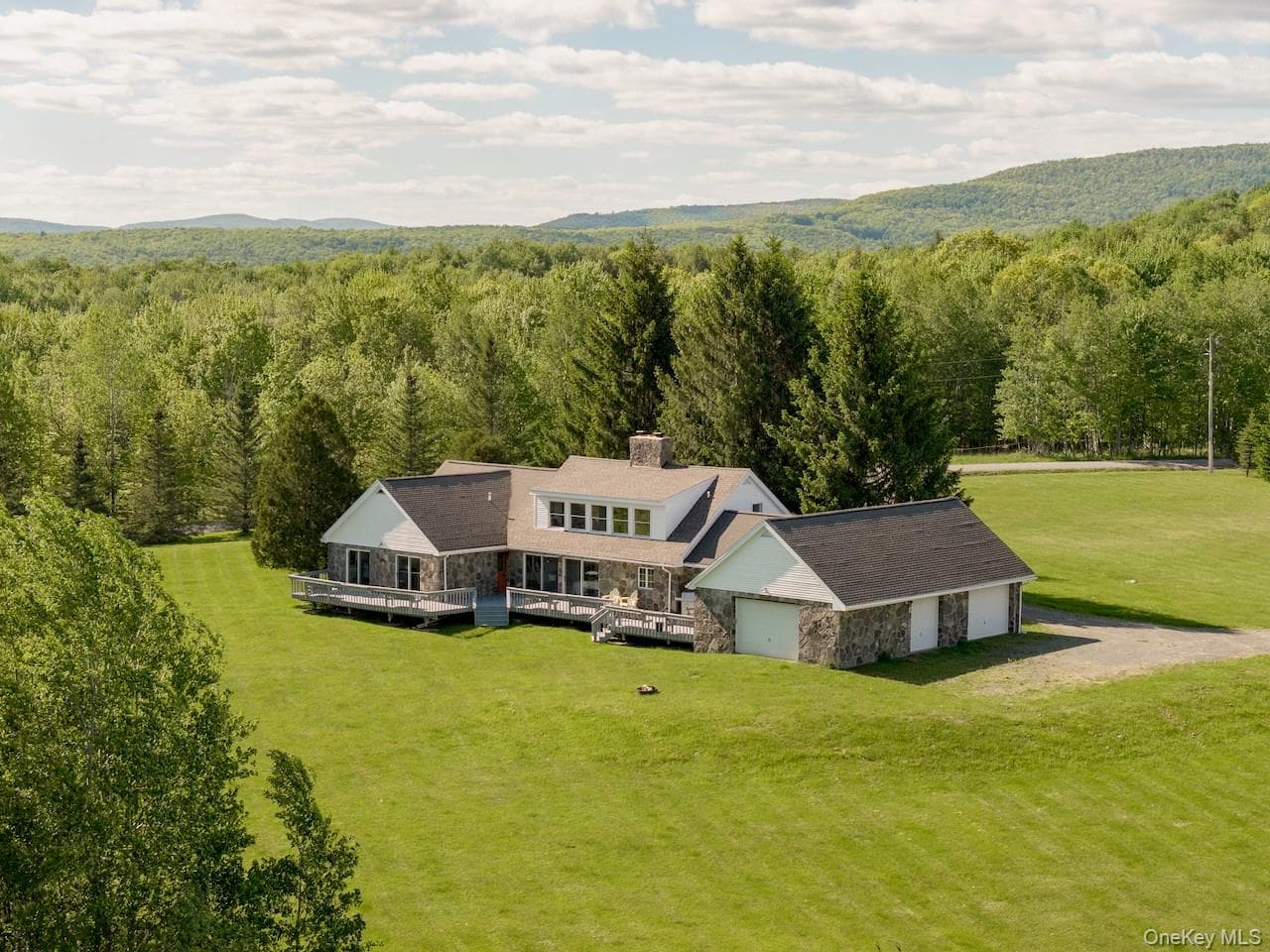 2114 Brush Ridge Road photo 1