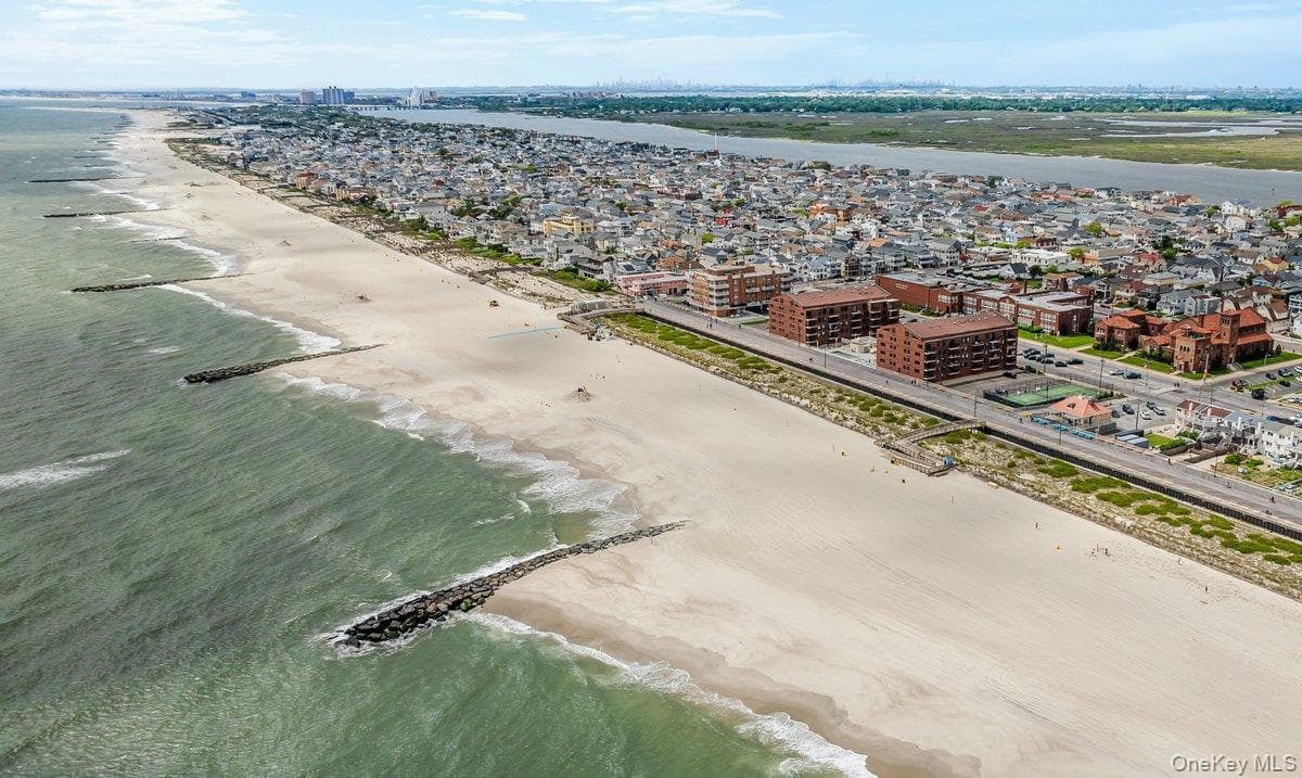 661 W Broadway Unit: 401 thumbnail 34