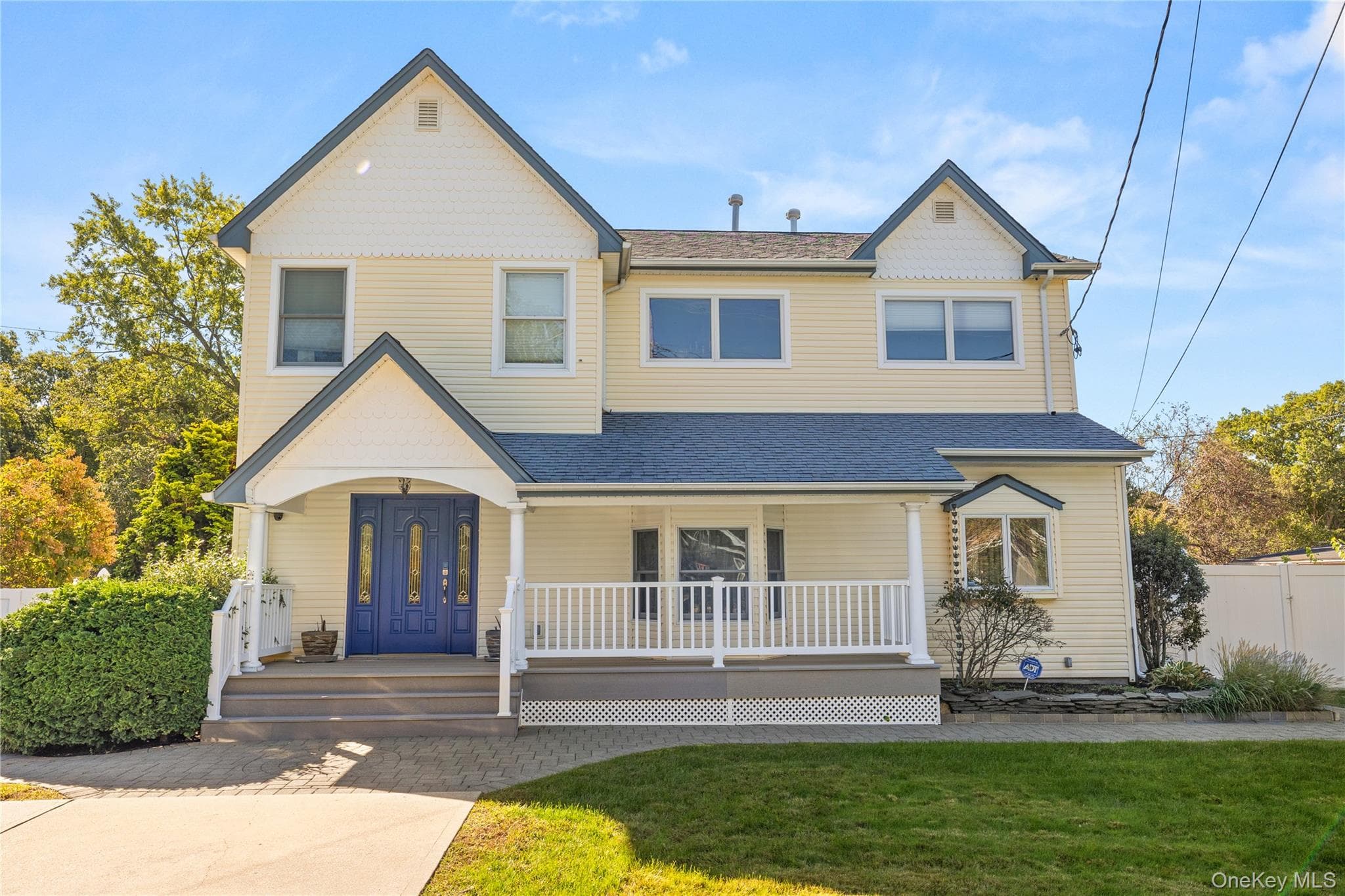 46 Garden City Street, Bay Shore