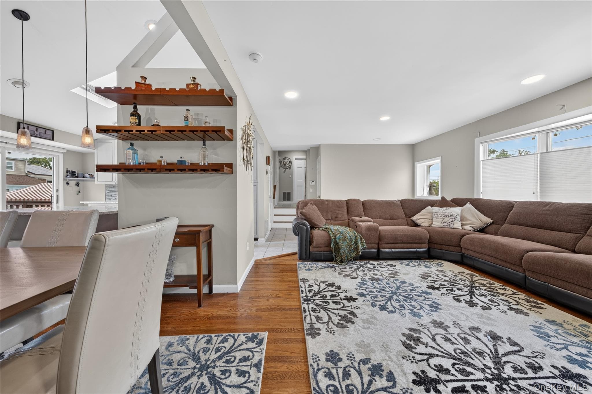 395 Bunker Drive thumbnail 6