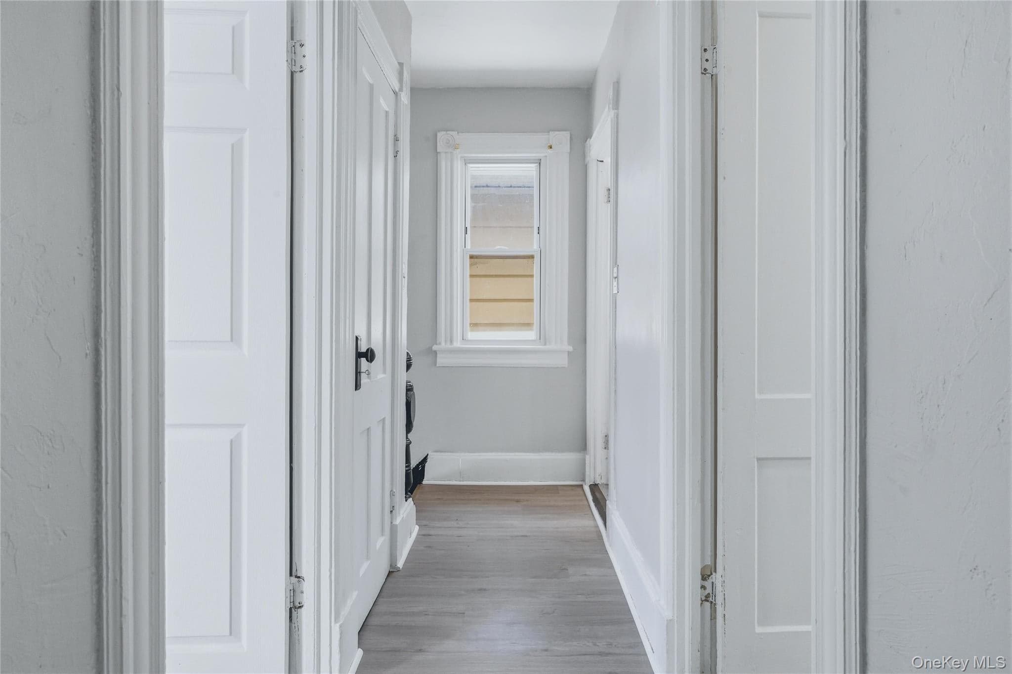 70 Vandeusen Street thumbnail 16