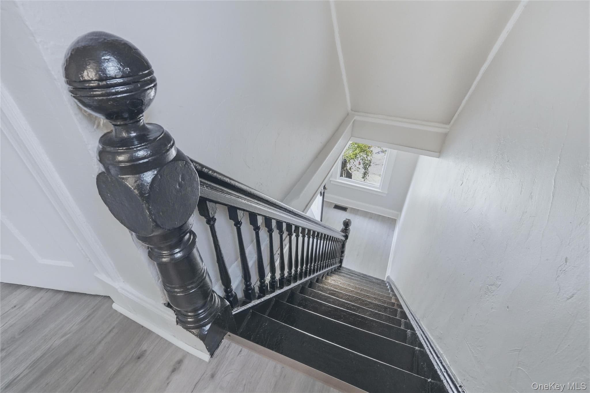 70 Vandeusen Street thumbnail 18