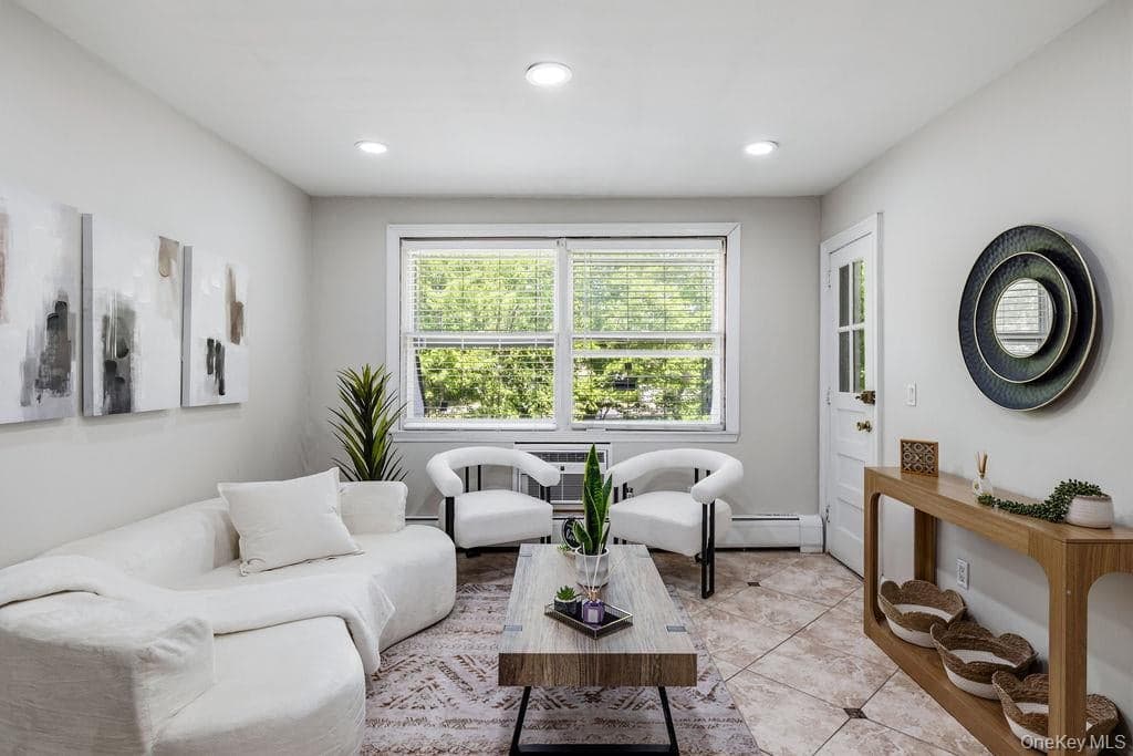 160 E Kearsing Parkway thumbnail 11