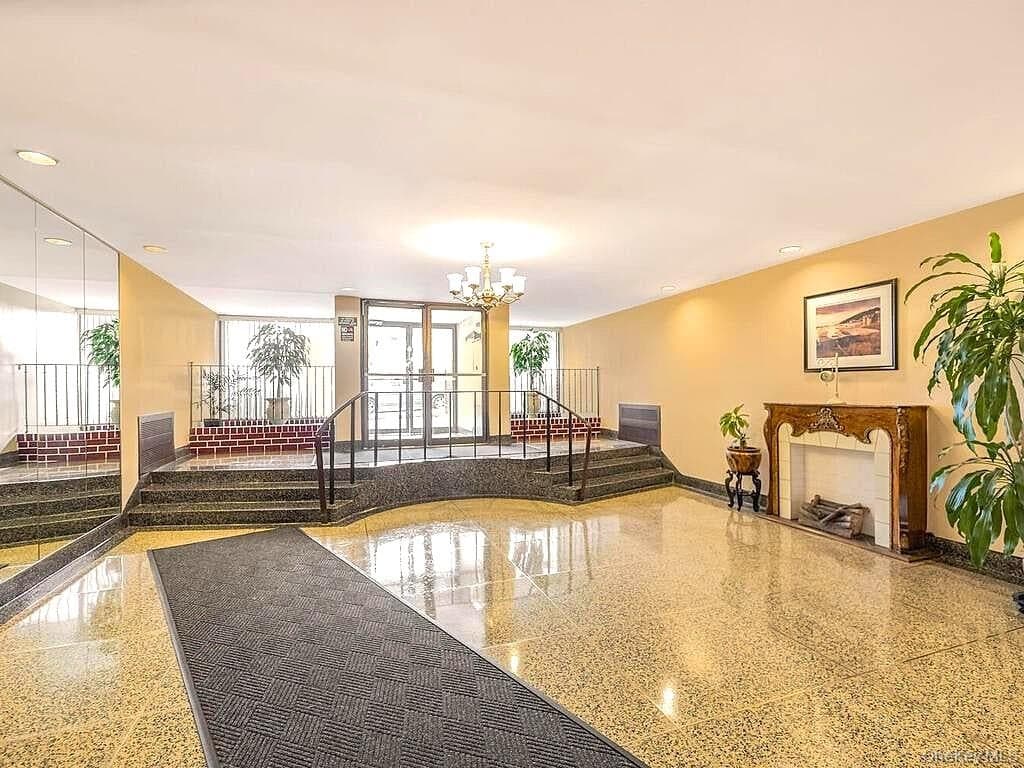 250 N Broadway Unit: PHD thumbnail 31