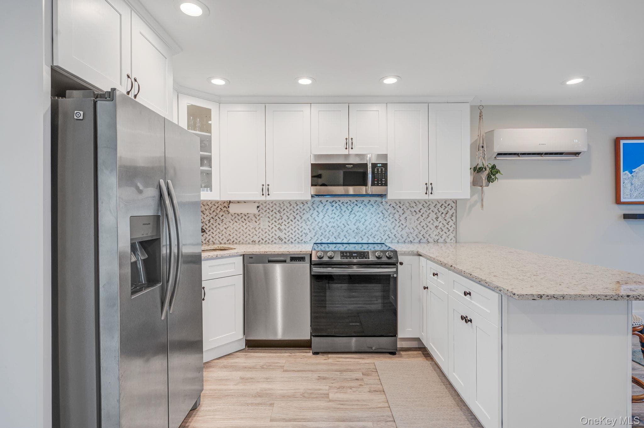 677 S 9th Street thumbnail 10