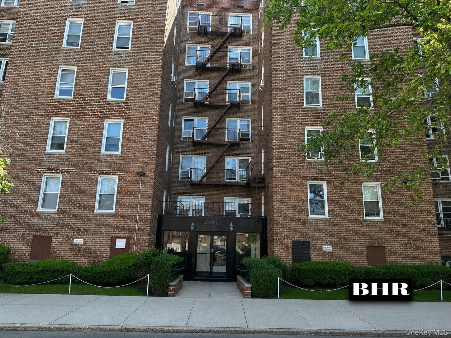 2461 E 29th Street Unit: 1F photo 1