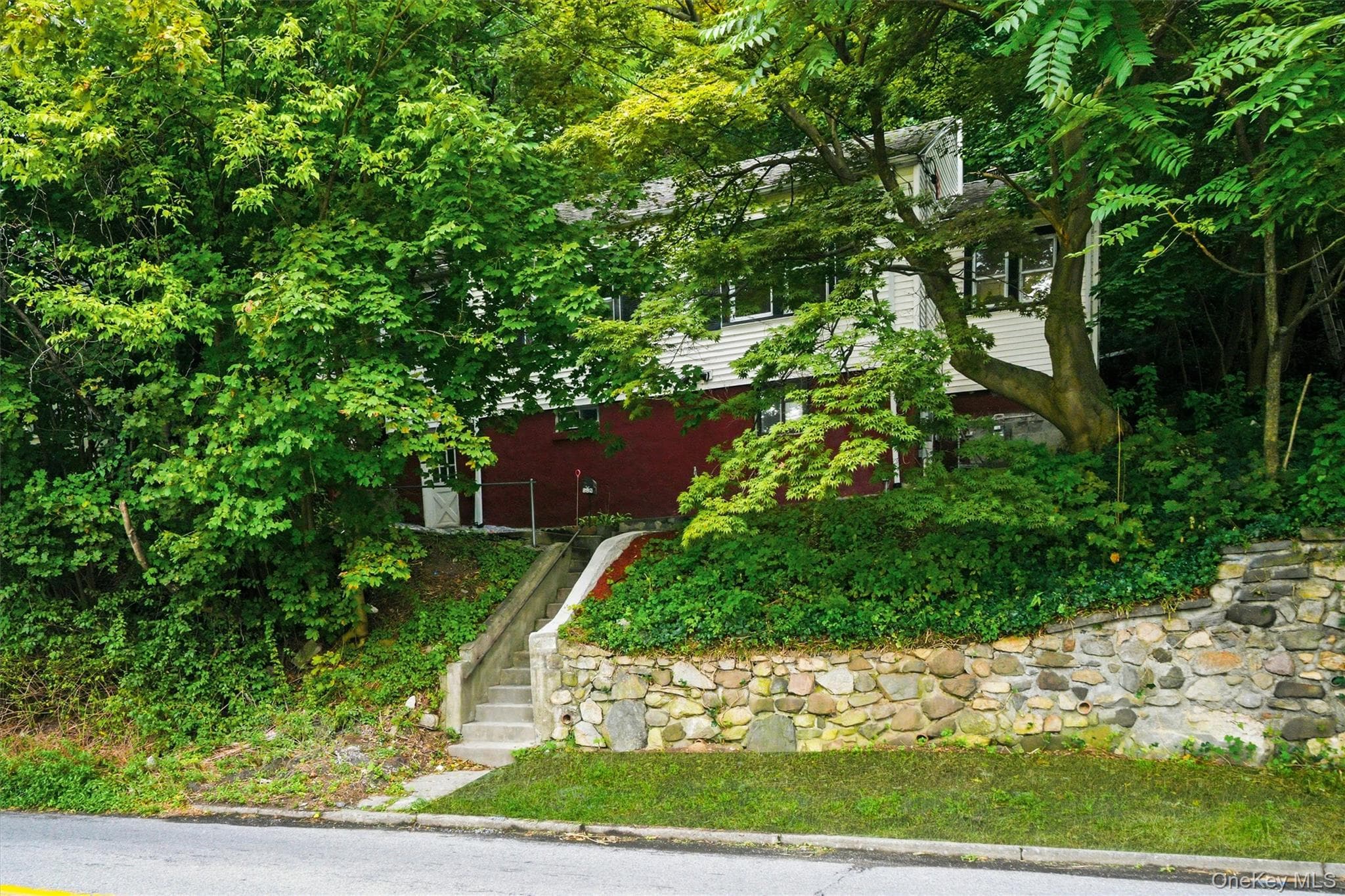 669 N Division Street thumbnail 2