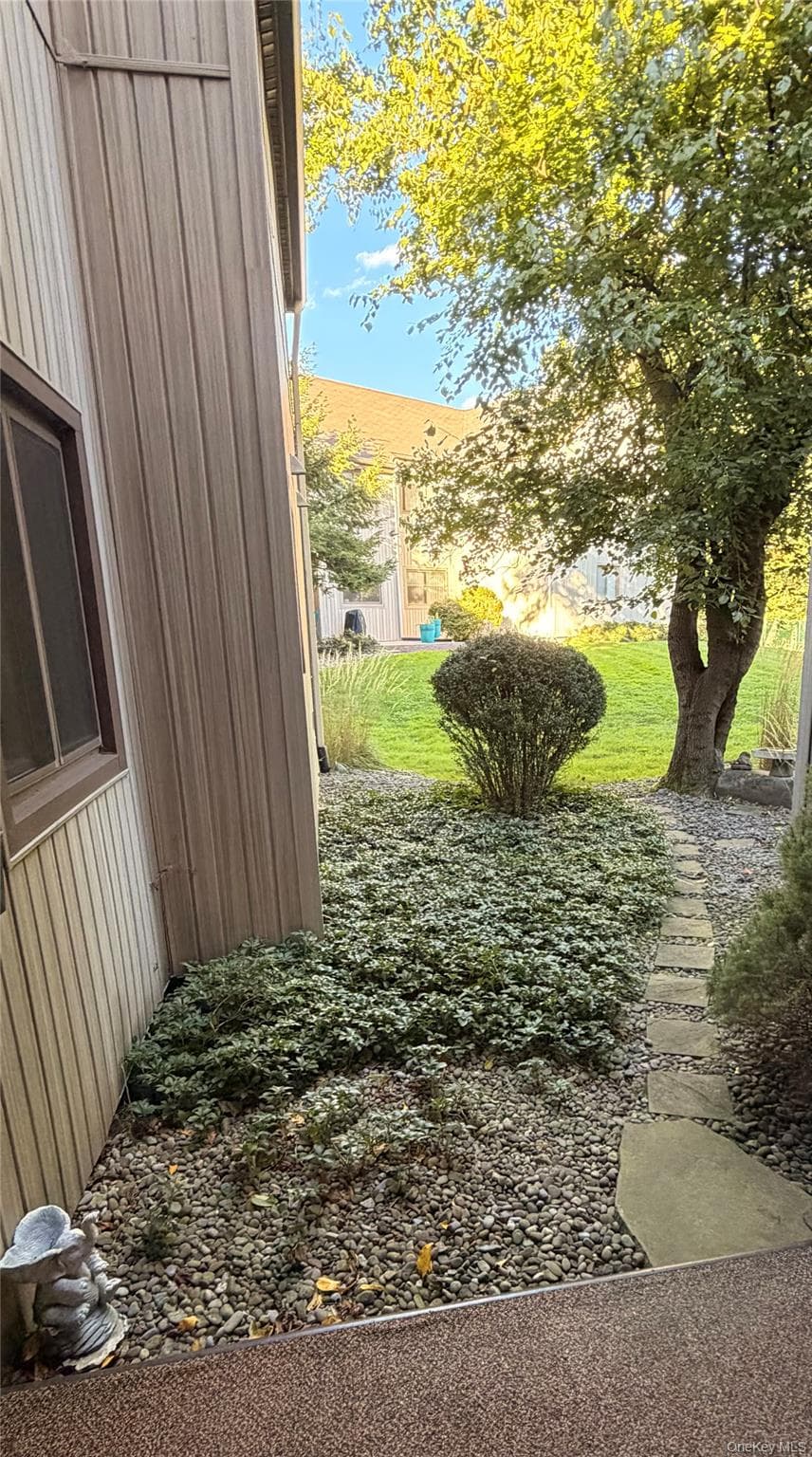 136 Sycamore Drive thumbnail 16