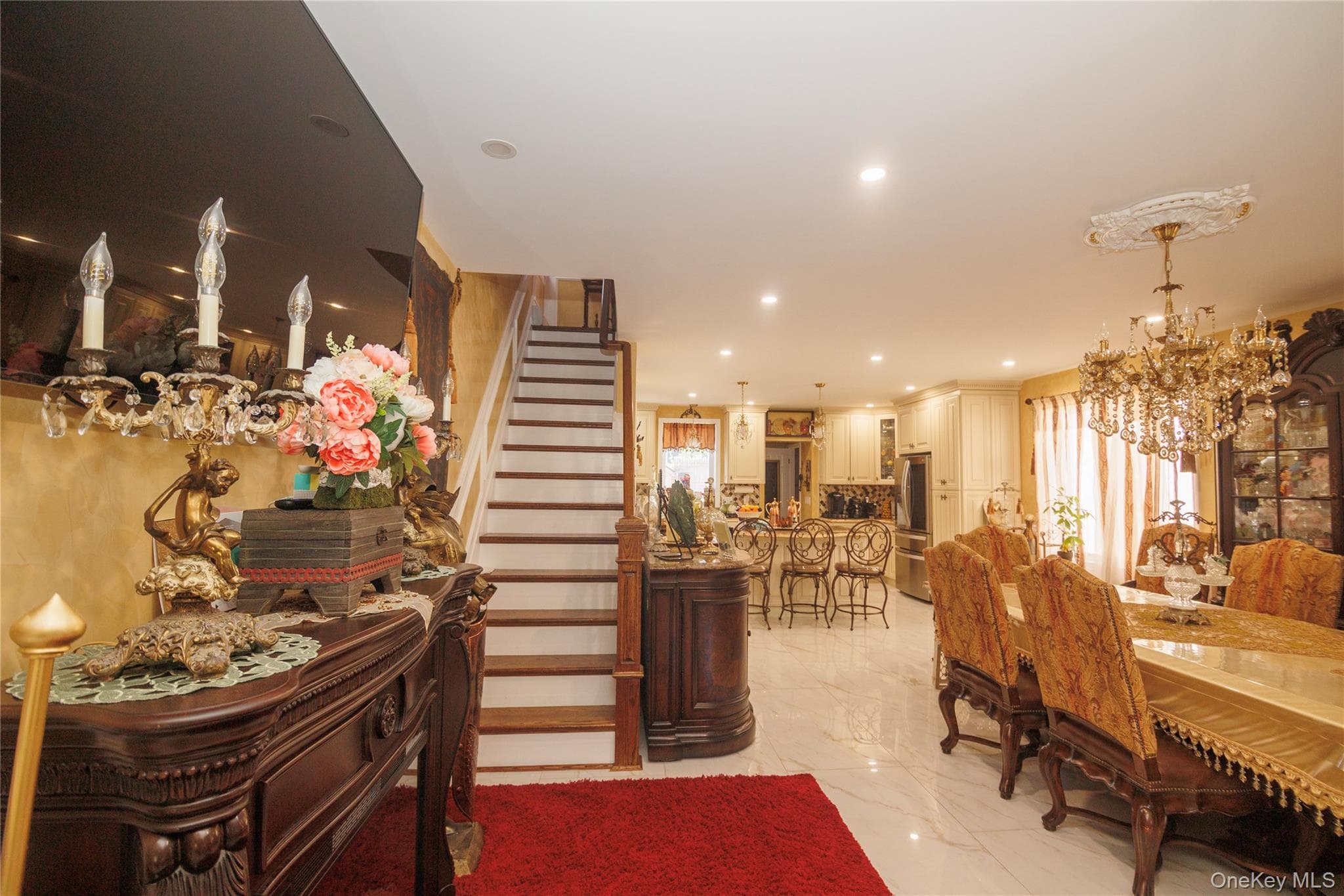 1715 Hering Avenue thumbnail 6