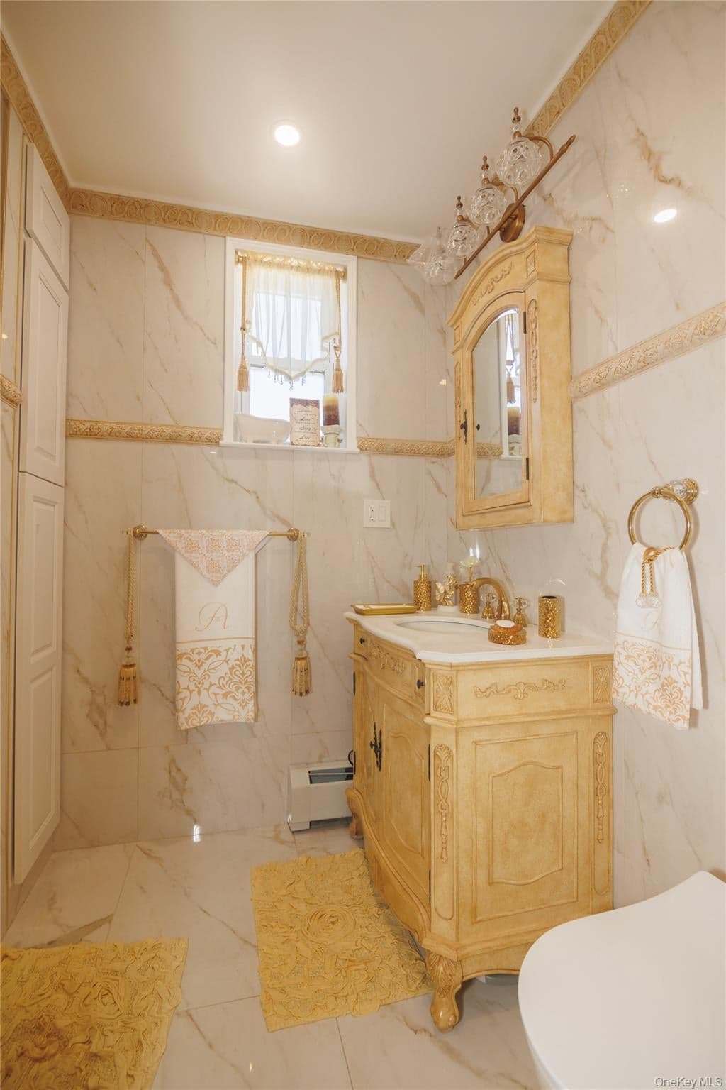 1715 Hering Avenue thumbnail 16