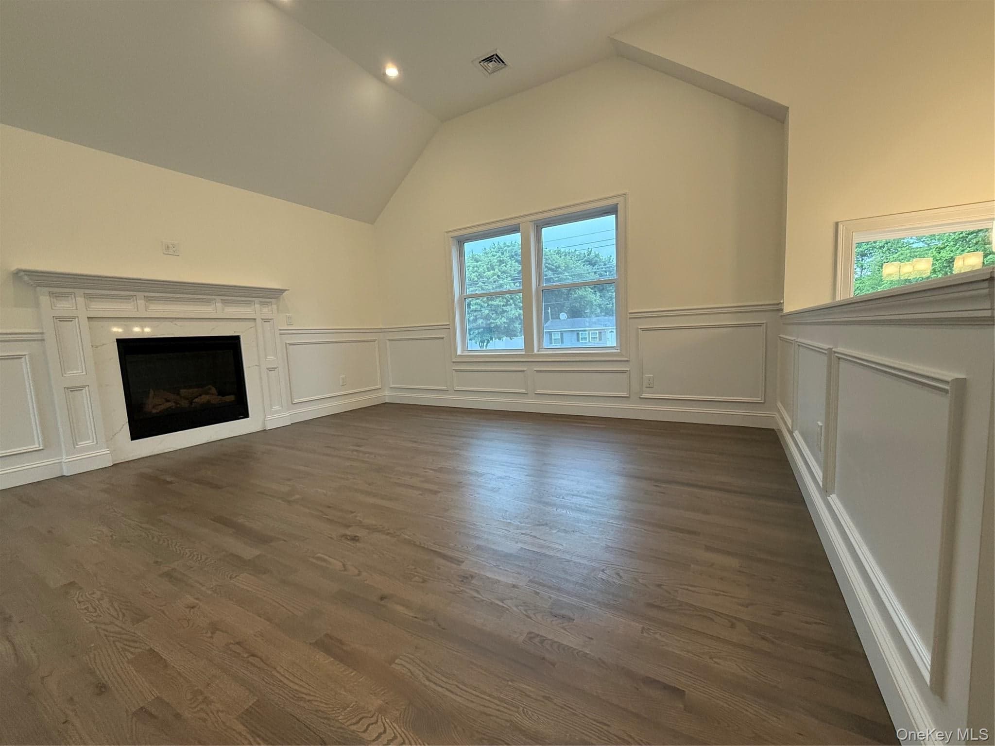 129 Southaven Avenue thumbnail 4