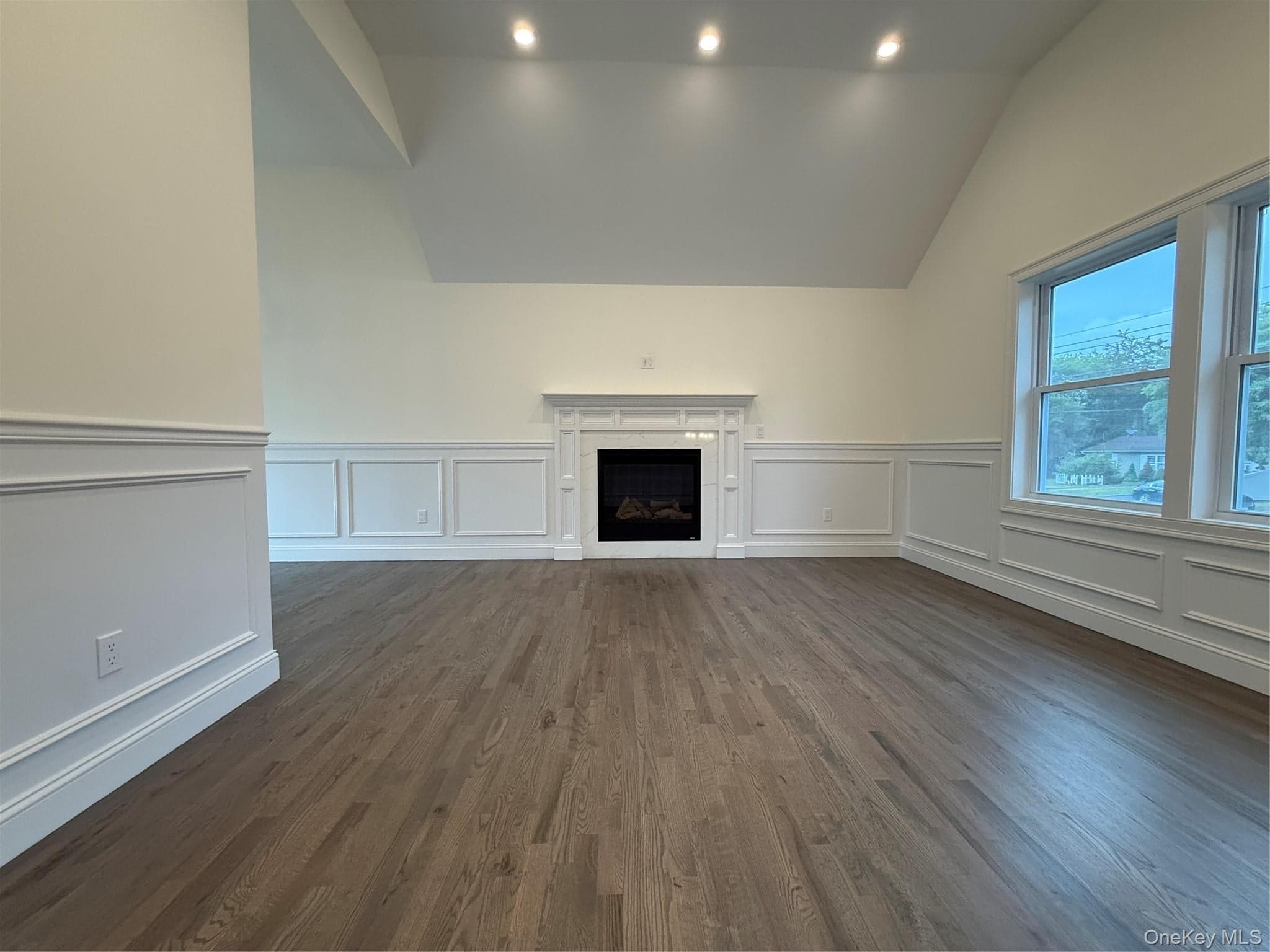 129 Southaven Avenue thumbnail 3