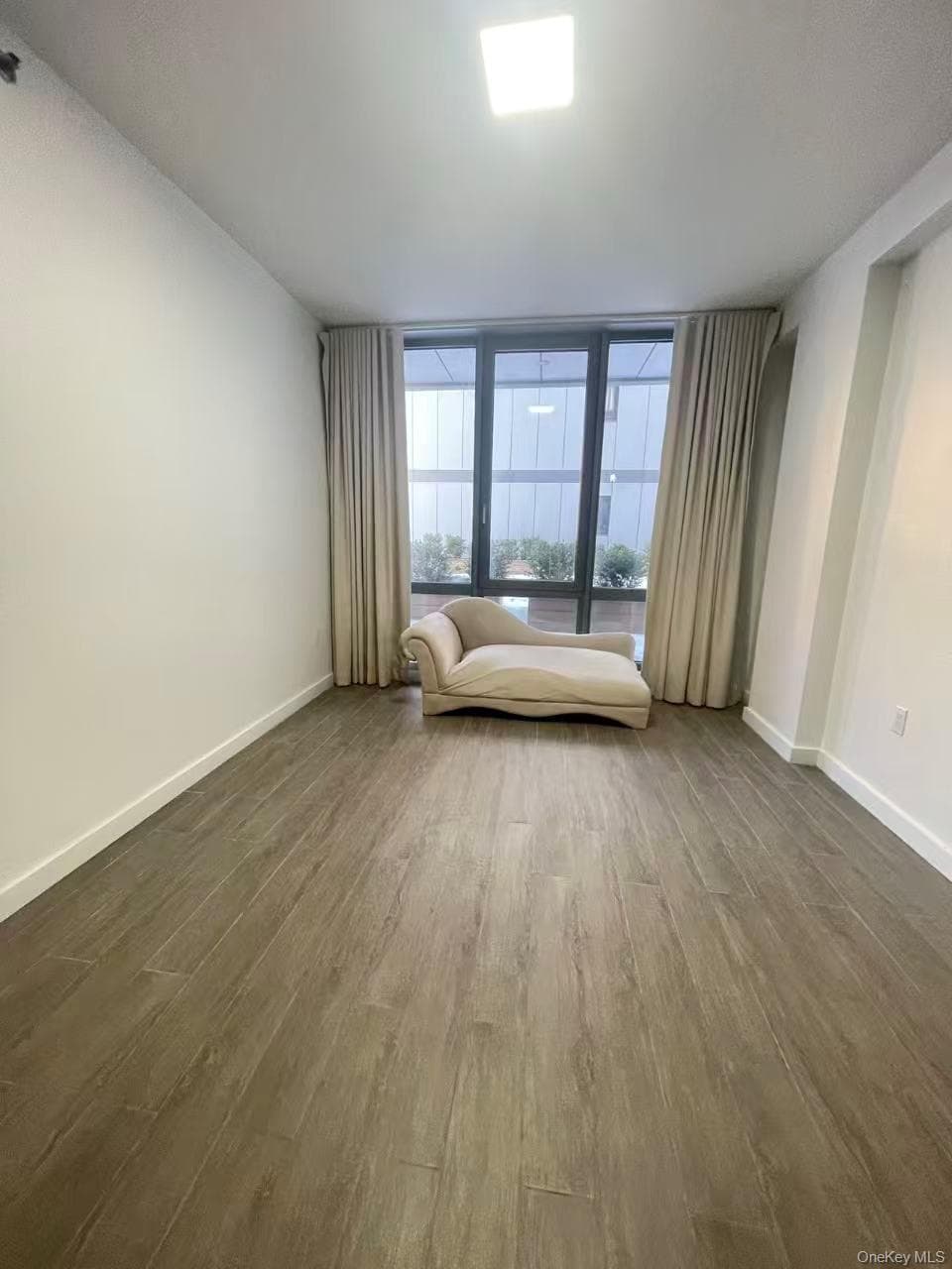 144-27 Sanford Avenue Unit: 2K thumbnail 2