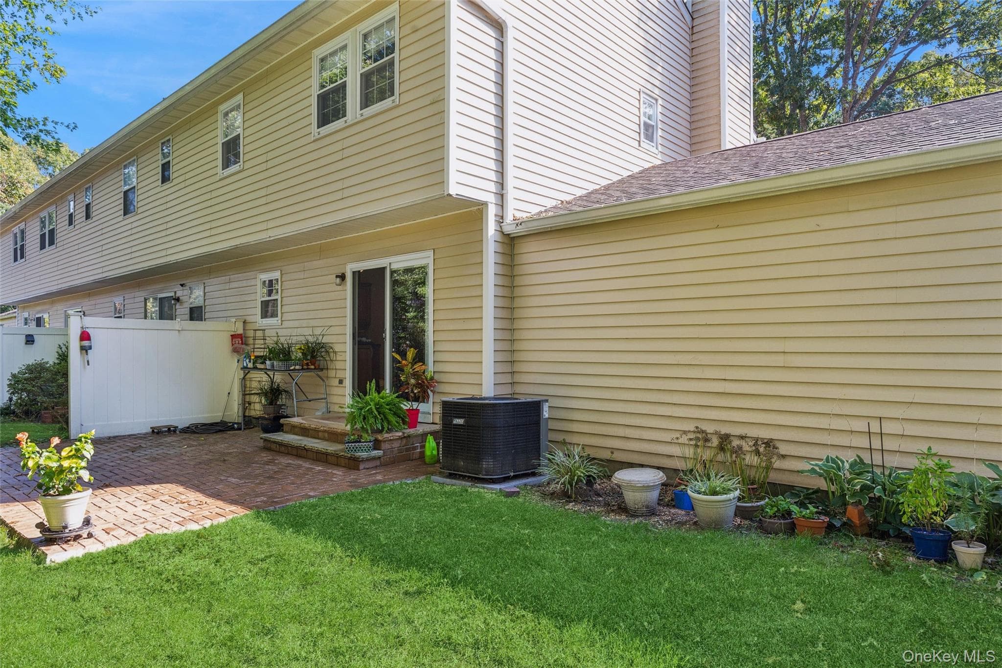 24 Huntington Commons thumbnail 24