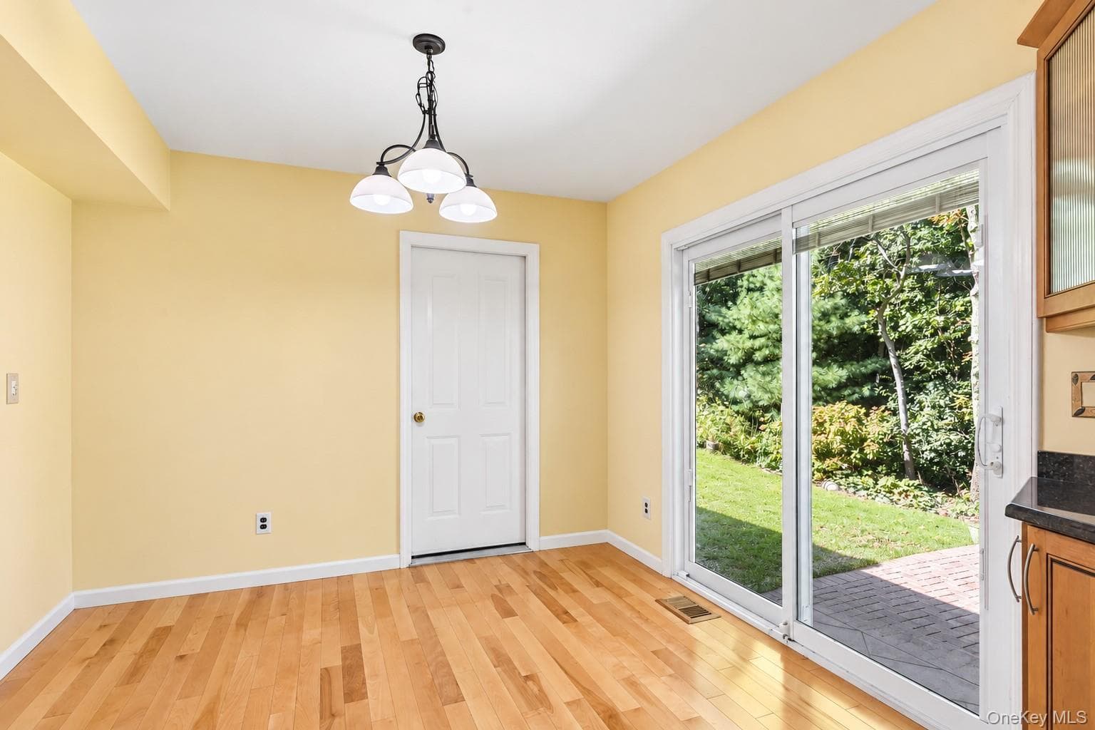 24 Huntington Commons thumbnail 6