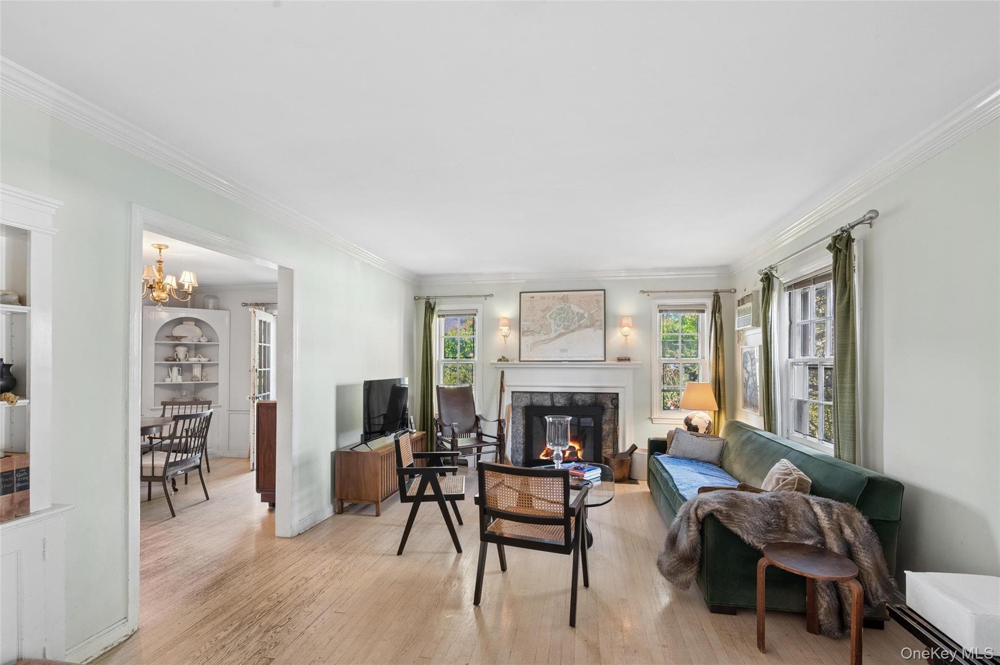 1569 Hewlett Avenue thumbnail 5