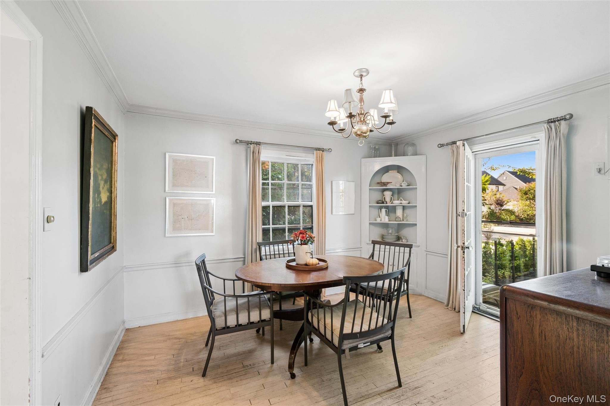 1569 Hewlett Avenue thumbnail 7