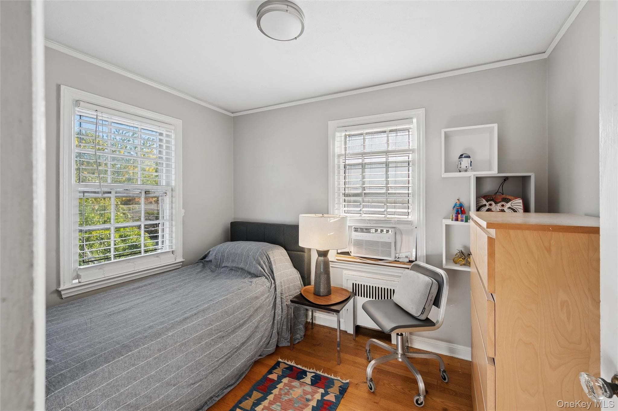 1569 Hewlett Avenue thumbnail 13