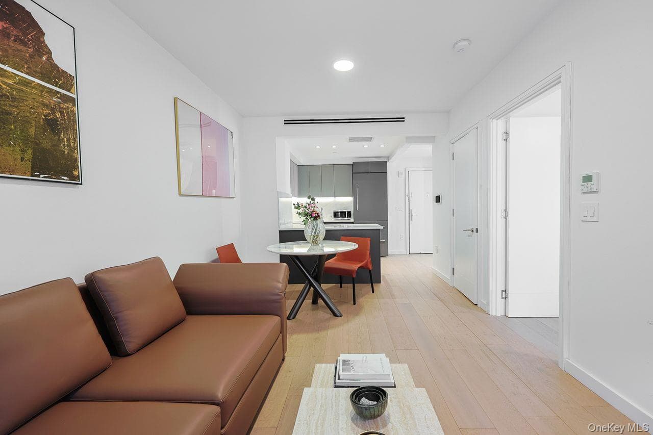 300 W 30th Street Unit: 10D thumbnail 17