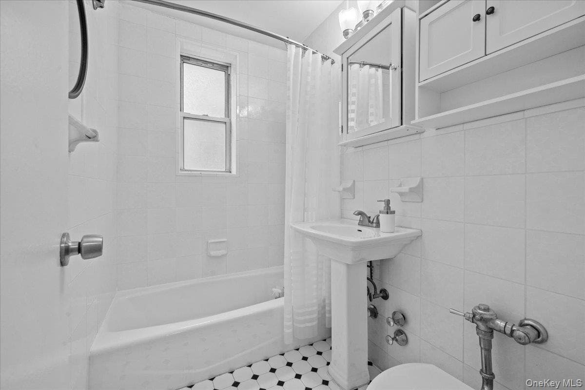 601 Kappock Street Unit: 2F thumbnail 8